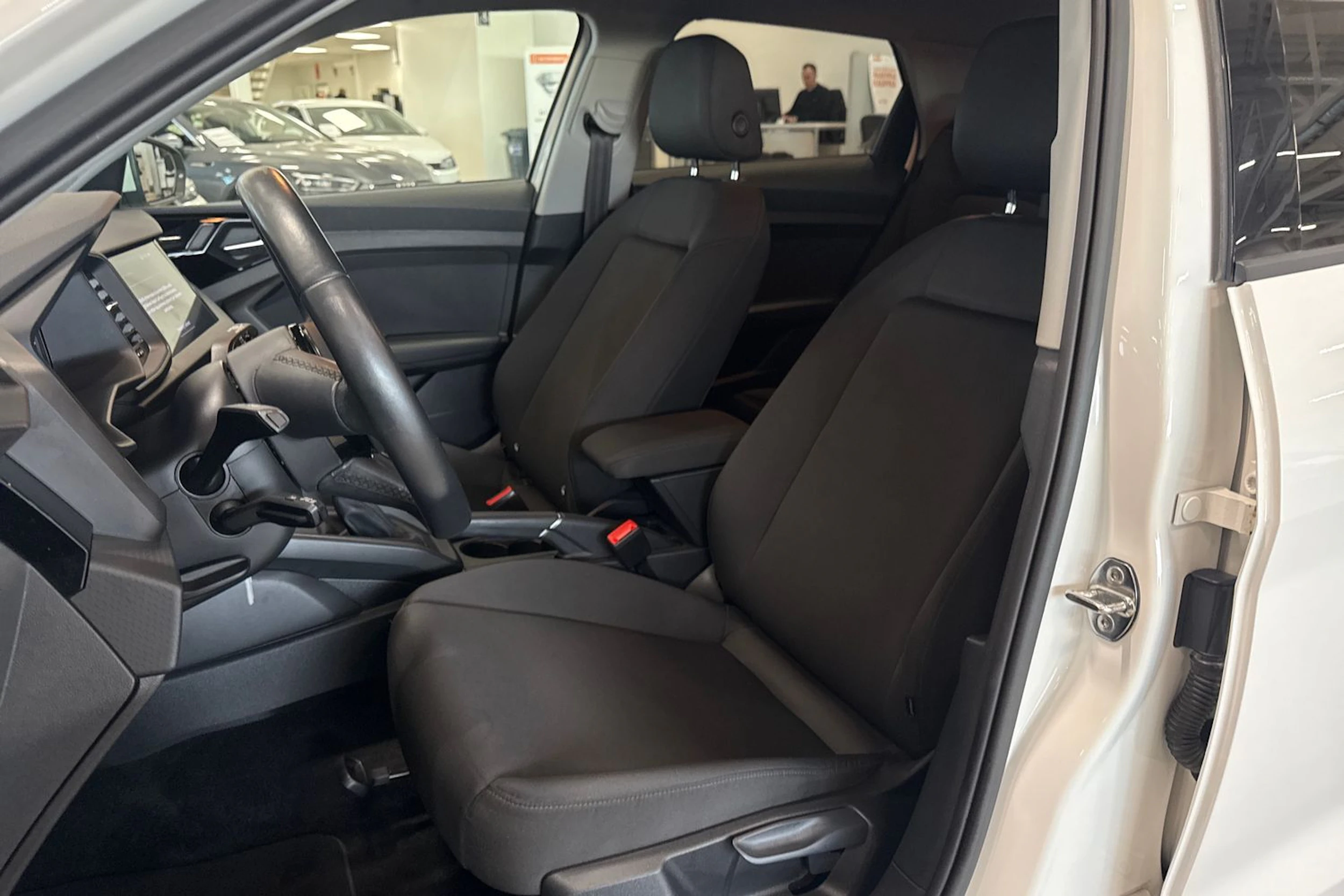 valkoinen Audi A1 2021 kuva 24.