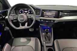 Musta Audi A1 2022 kuva 9.