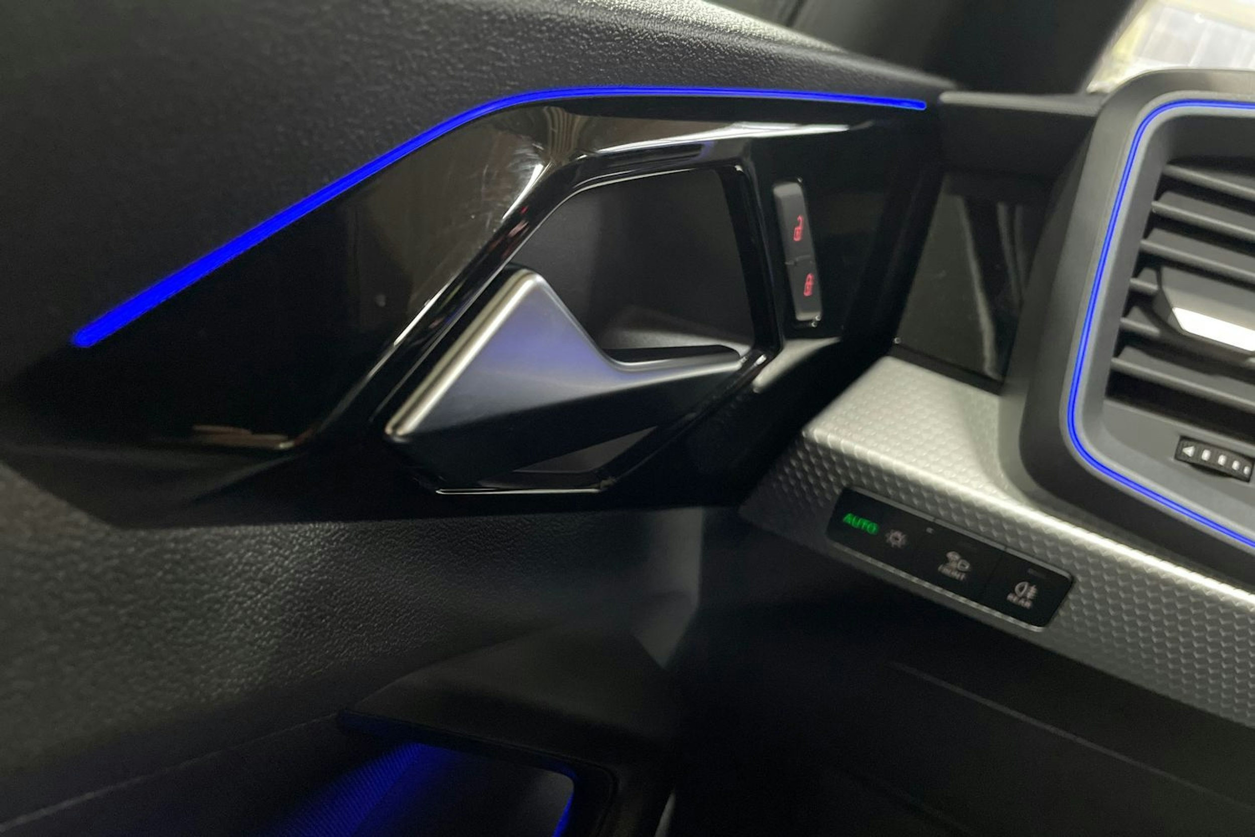 Musta Audi A1 2022 kuva 27.