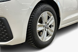 valkoinen Audi A1 2022 kuva 11.