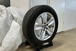 valkoinen Audi A1 2022 kuva 13.