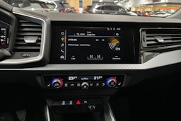 valkoinen Audi A1 2022 kuva 20.