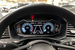 valkoinen Audi A1 2022 kuva 23.