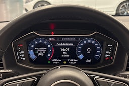 sininen Audi A1 2023 kuva 12.