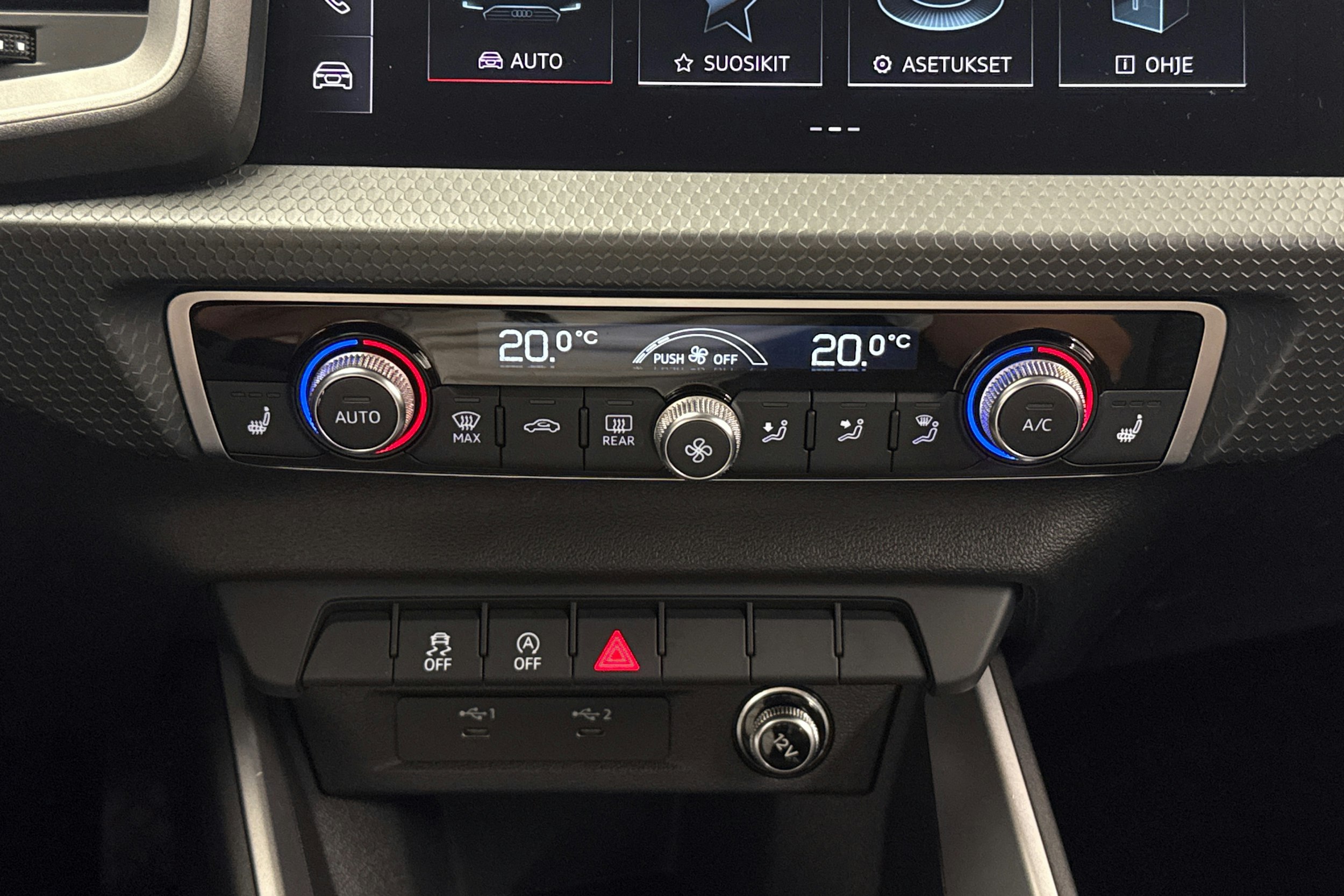 sininen Audi A1 2023 kuva 17.