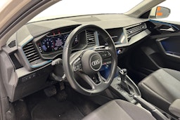 valkoinen Audi A1 2023 kuva 3.