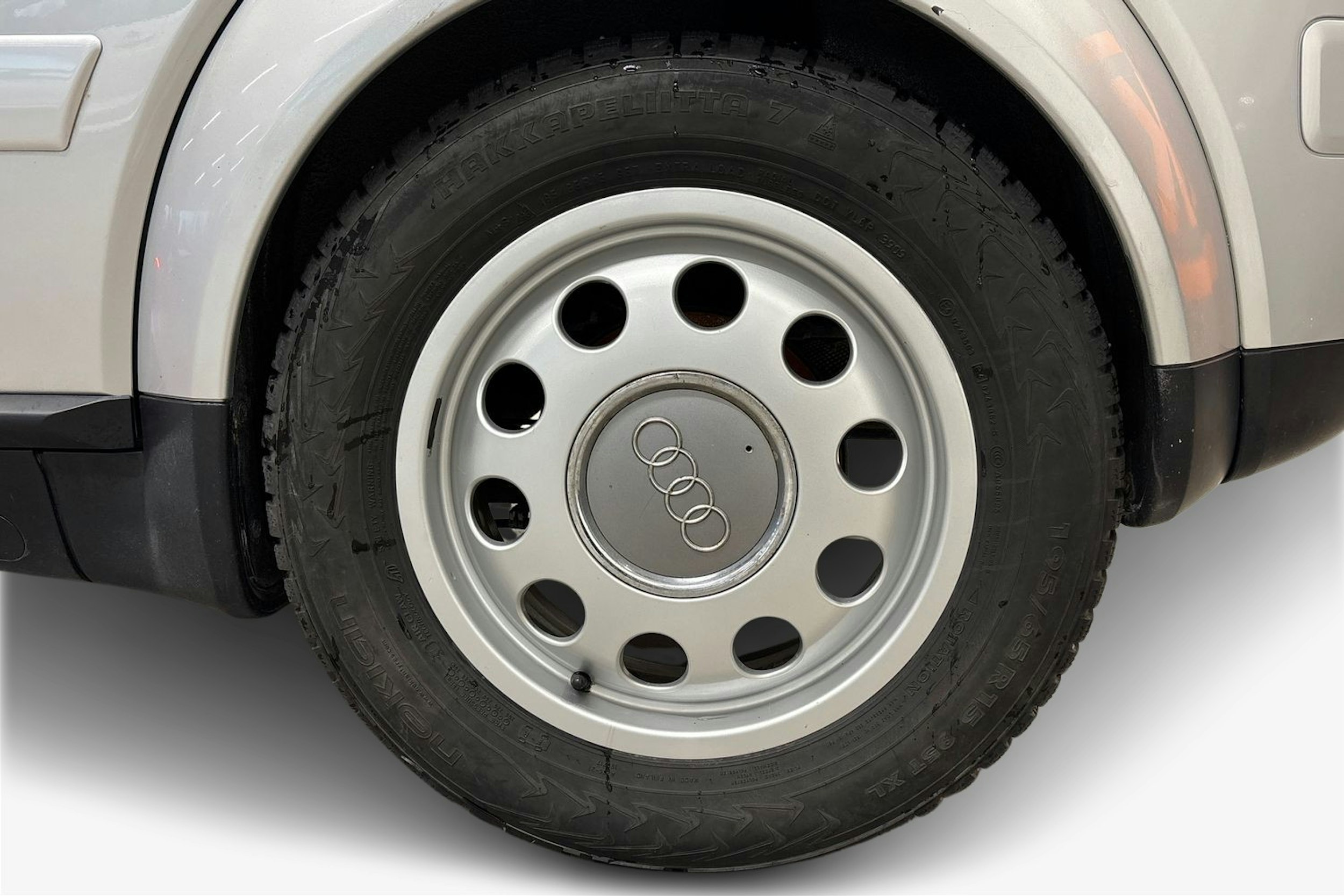 Harmaa Audi A2 2001 kuva 9.