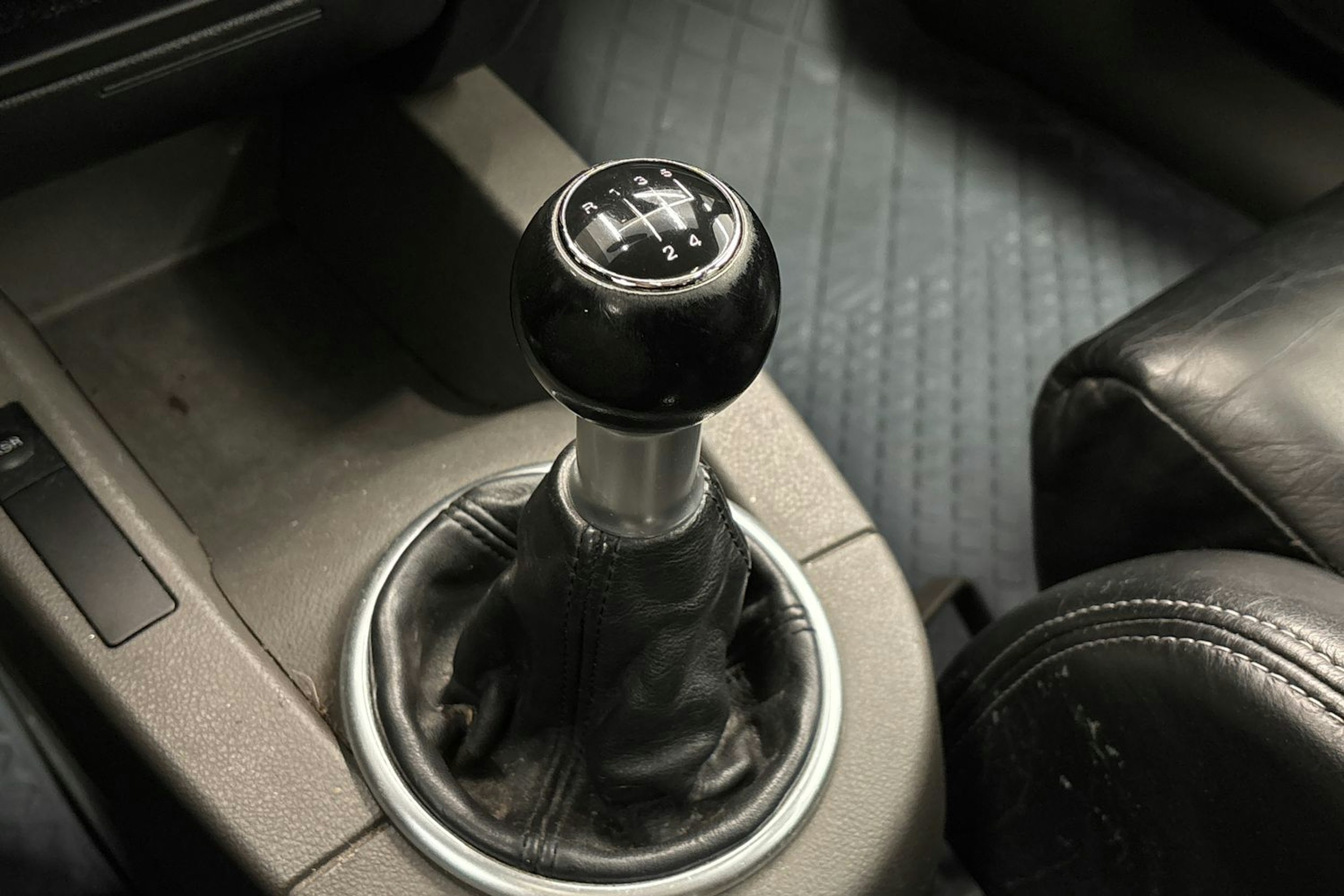 Harmaa Audi A2 2001 kuva 13.