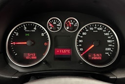 Harmaa Audi A2 2001 kuva 15.