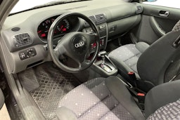 sininen Audi A3 1999 kuva 6.