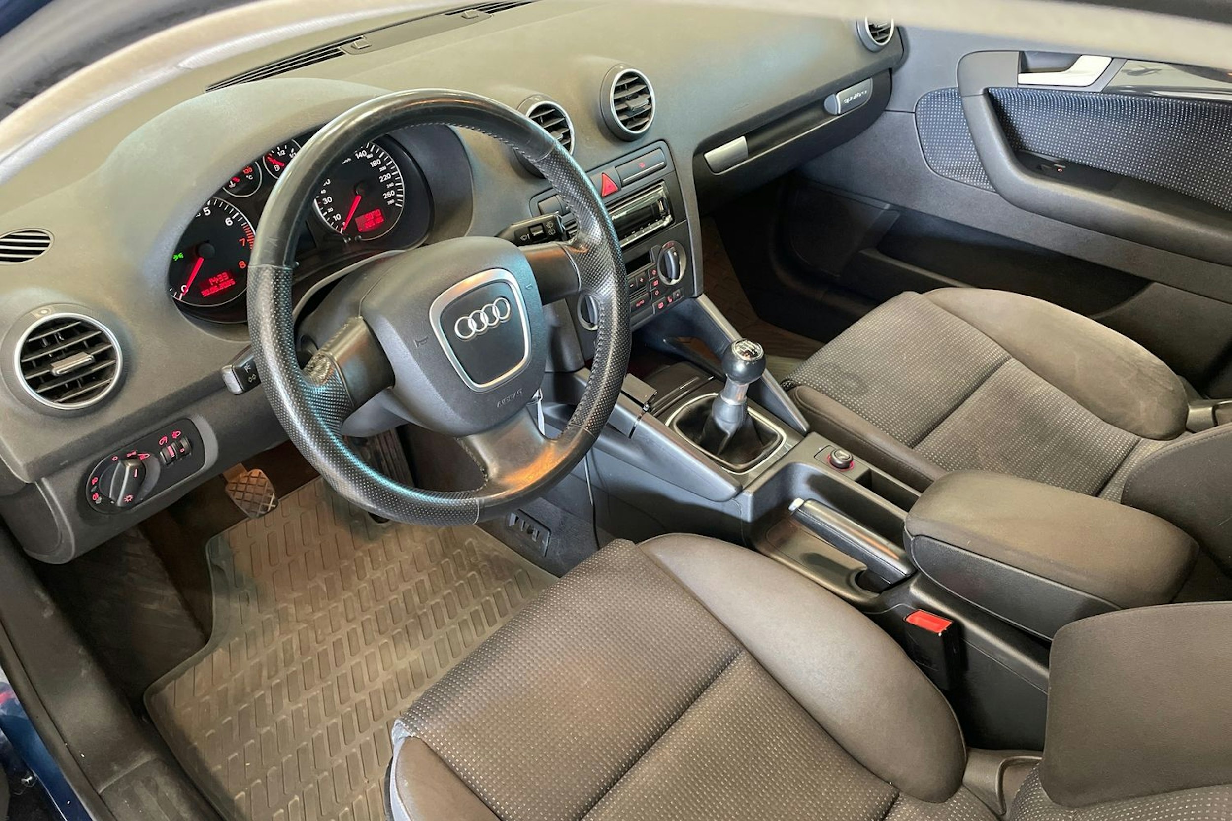 sininen Audi A3 2004 kuva 7.