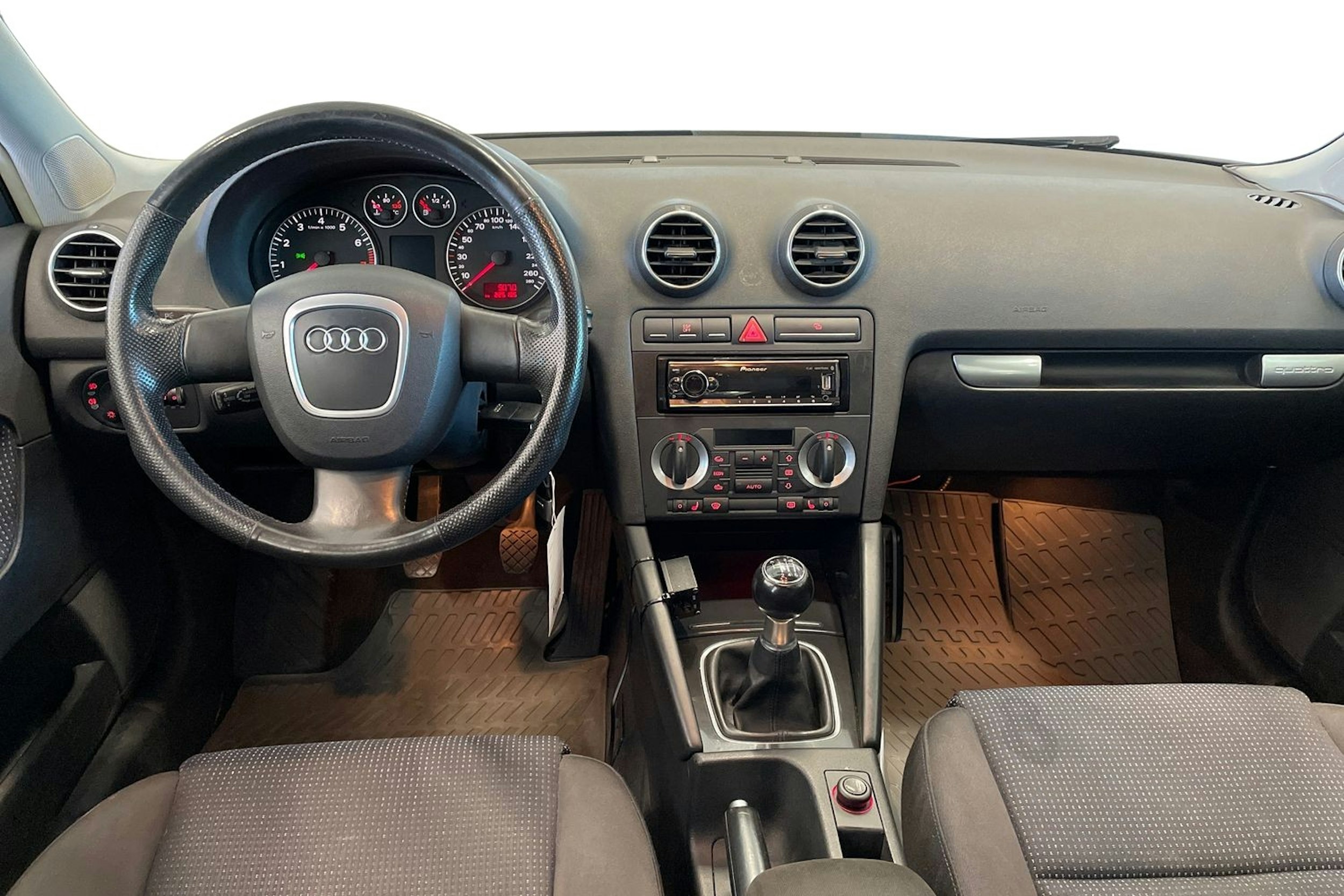 sininen Audi A3 2004 kuva 9.