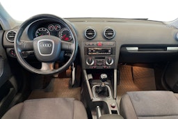 sininen Audi A3 2004 kuva 9.