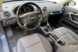 sininen Audi A3 2005 kuva 8.