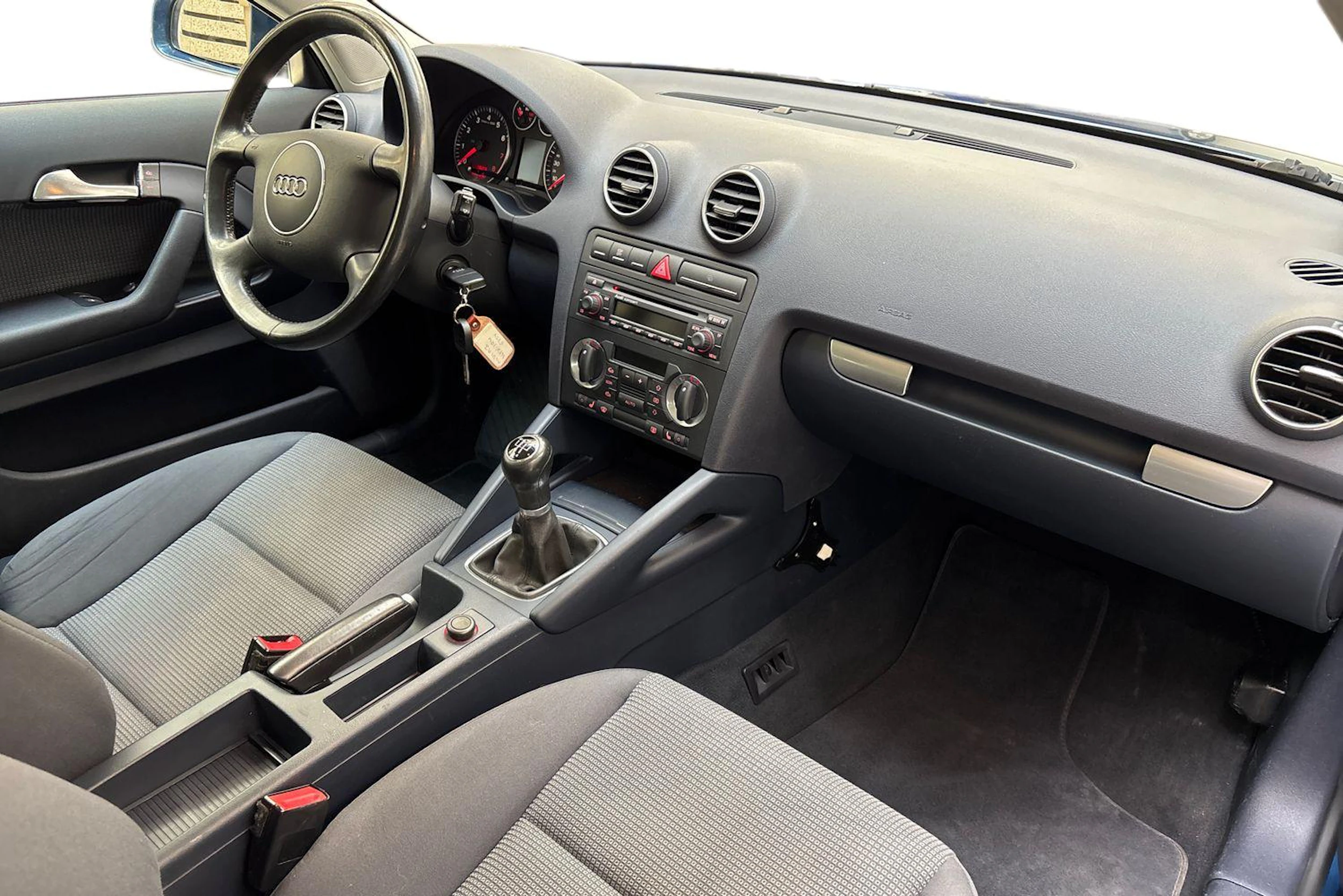 sininen Audi A3 2005 kuva 9.