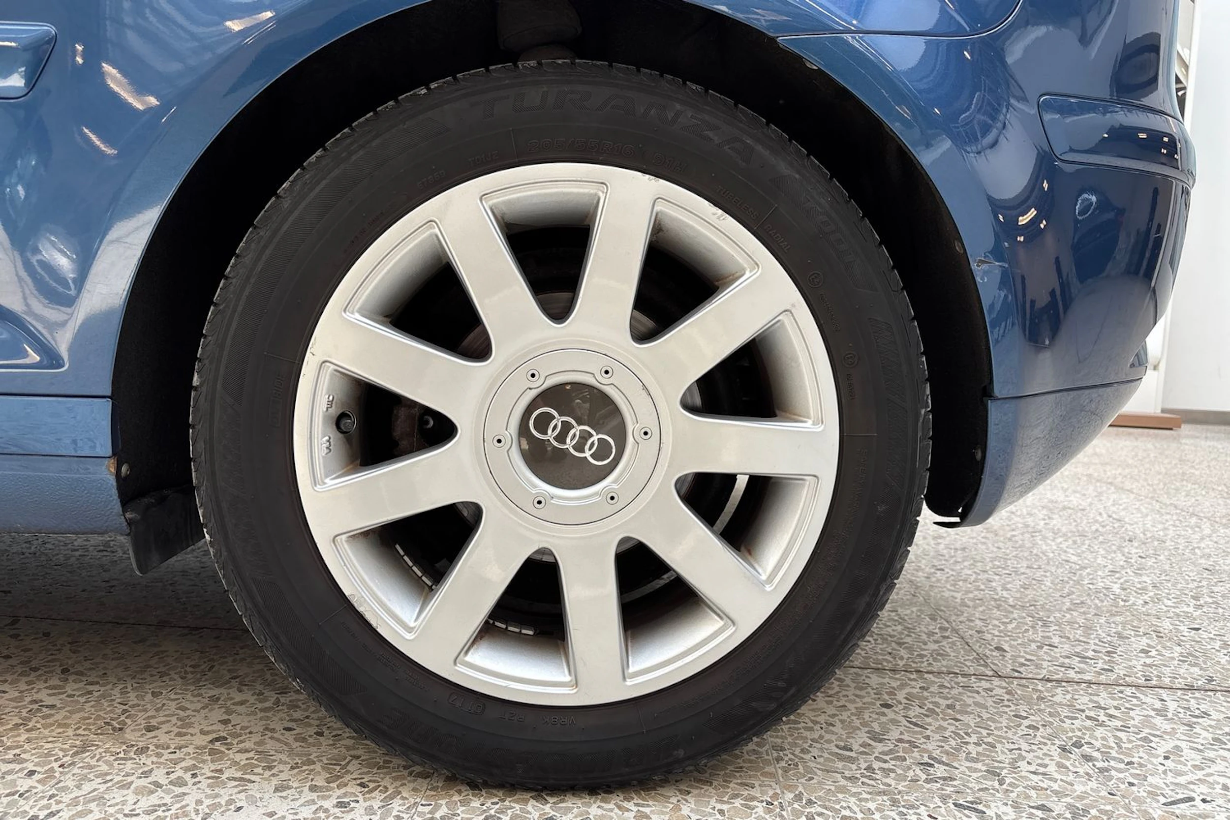 sininen Audi A3 2005 kuva 13.