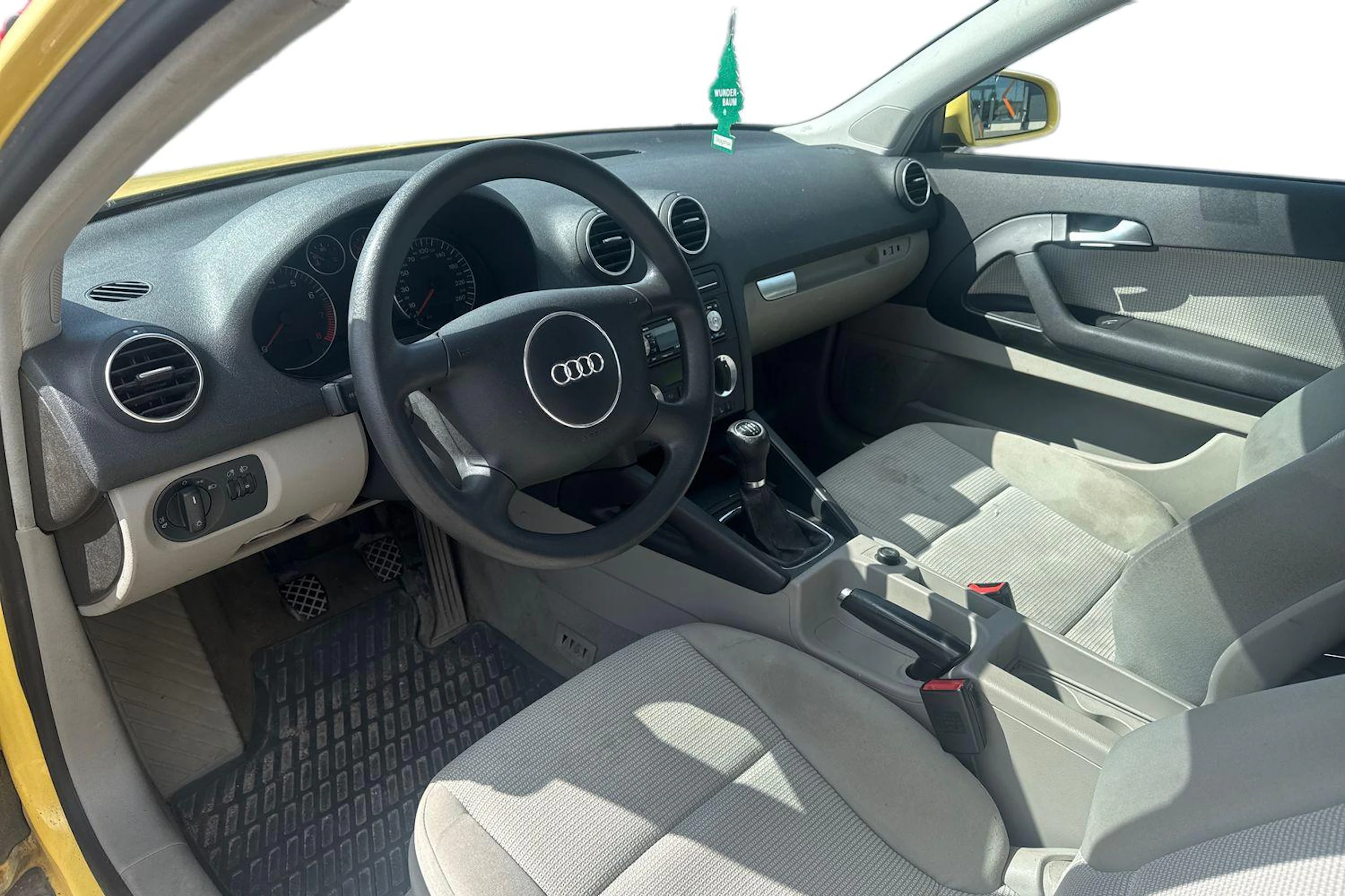 keltainen Audi A3 2004 kuva 3.