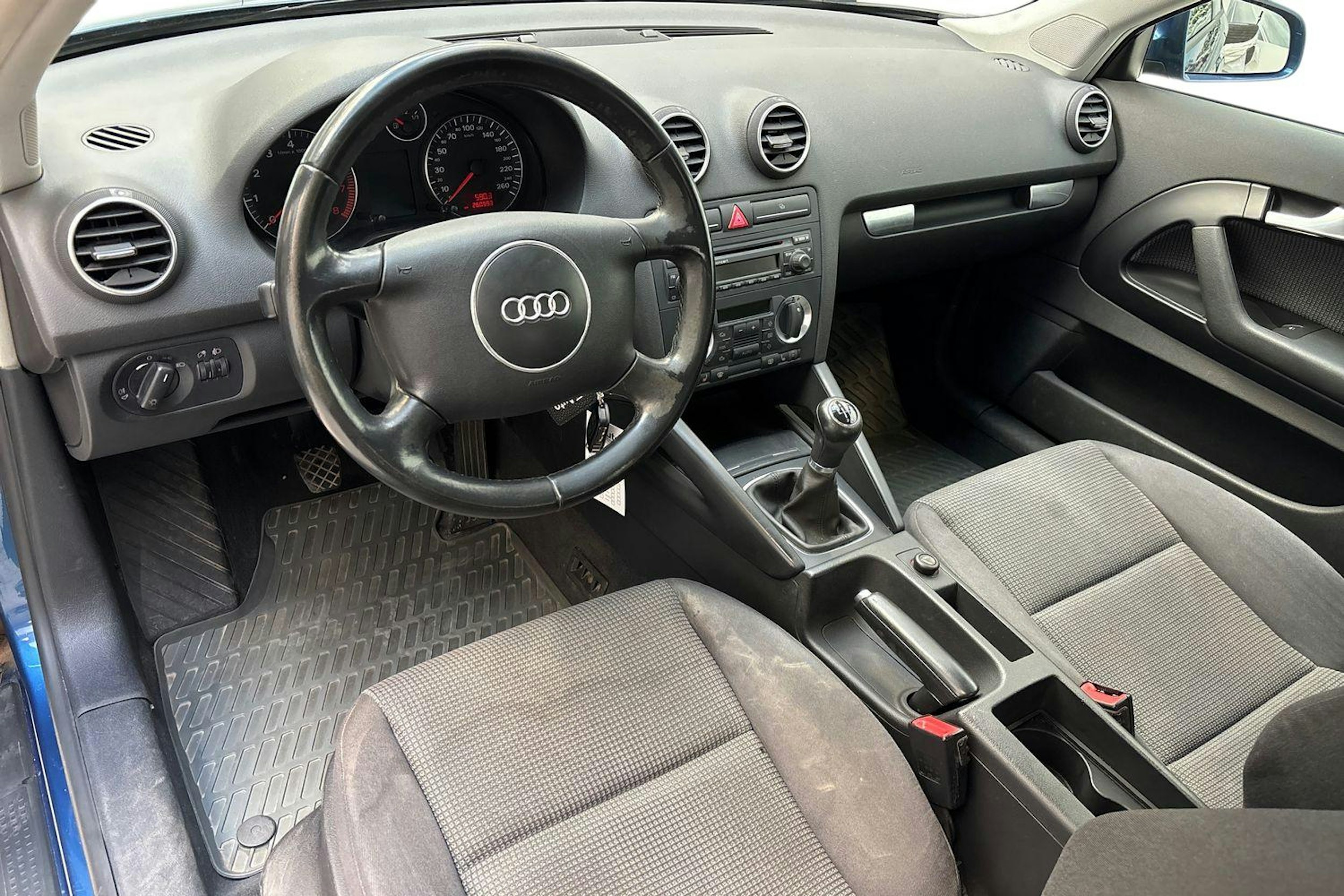 sininen Audi A3 2005 kuva 7.