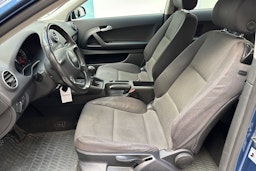 sininen Audi A3 2005 kuva 16.