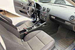 sininen Audi A3 2005 kuva 17.