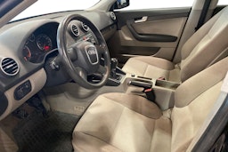 Musta Audi A3 2005 kuva 7.