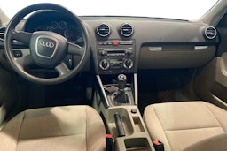 Musta Audi A3 2005 kuva 9.
