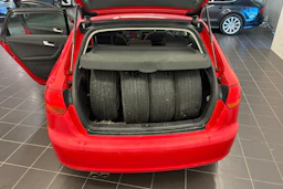 Punainen Audi A3 2008 kuva 16.