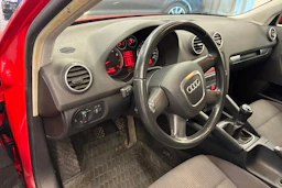 Punainen Audi A3 2008 kuva 28.