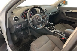Valkoinen Audi A3 2009 kuva 7.