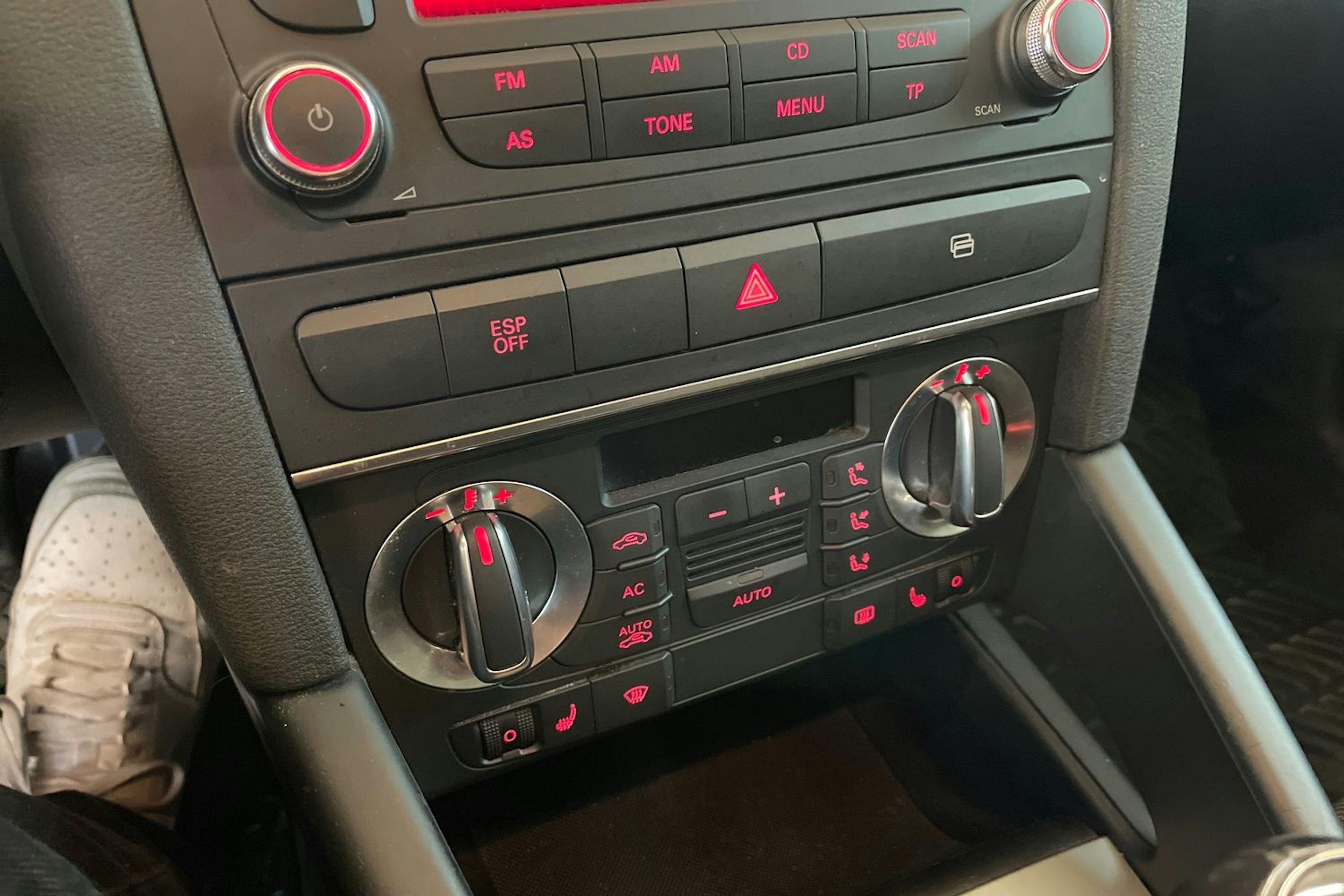 Valkoinen Audi A3 2009 kuva 16.