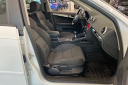 Valkoinen Audi A3 2009 kuva 19.