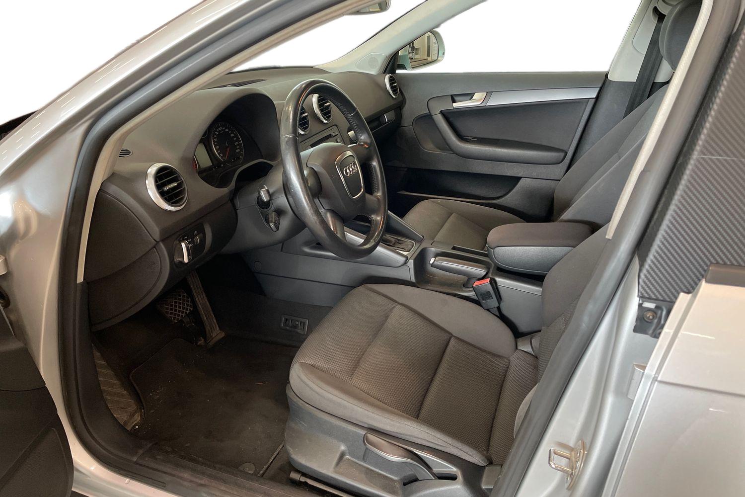 Audi A3 2009, photo 7/24