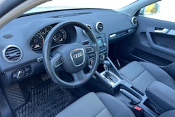 valkoinen Audi A3 2009 kuva 3.