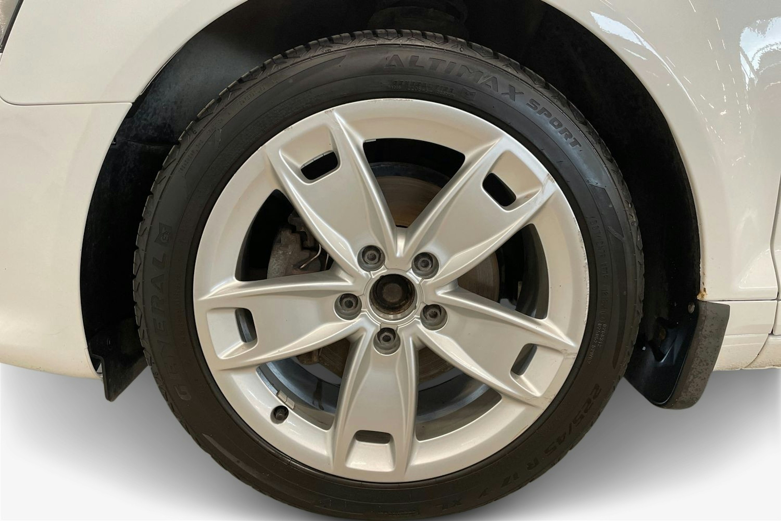 valkoinen Audi A3 2009 kuva 11.