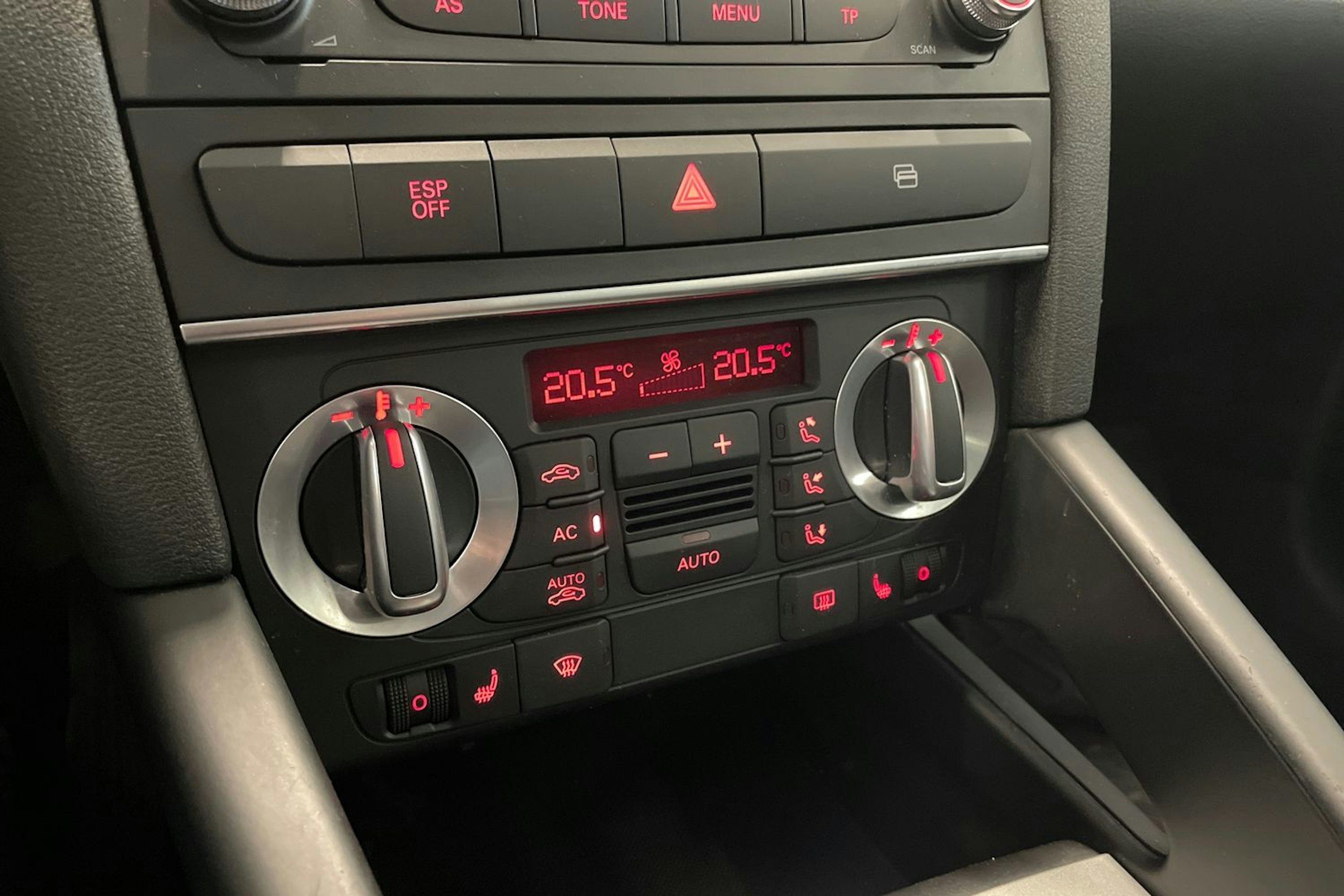 valkoinen Audi A3 2009 kuva 18.