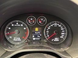 Punainen Audi A3 2009 kuva 15.