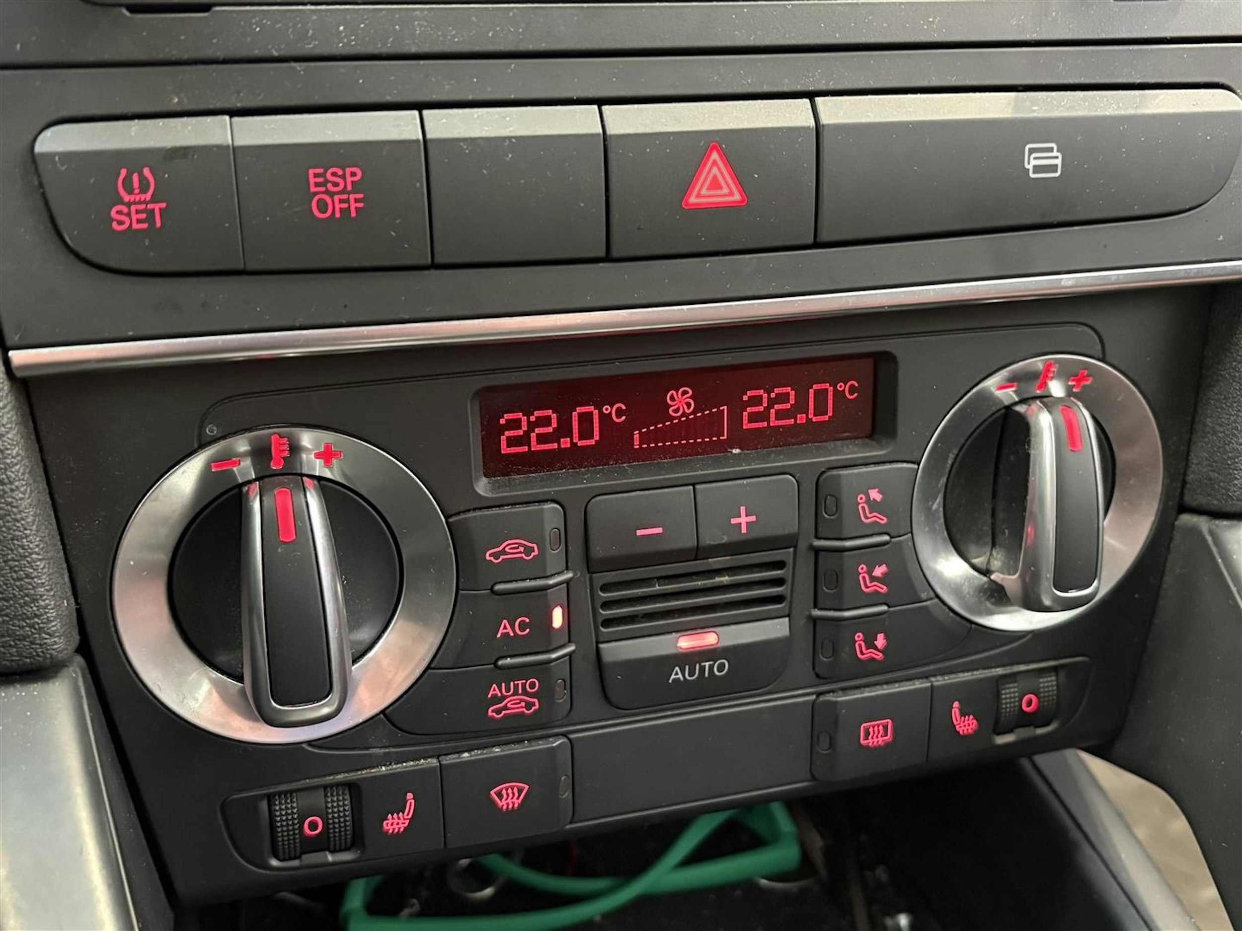 Punainen Audi A3 2009 kuva 17.