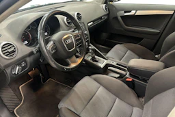 sininen Audi A3 2009 kuva 3.