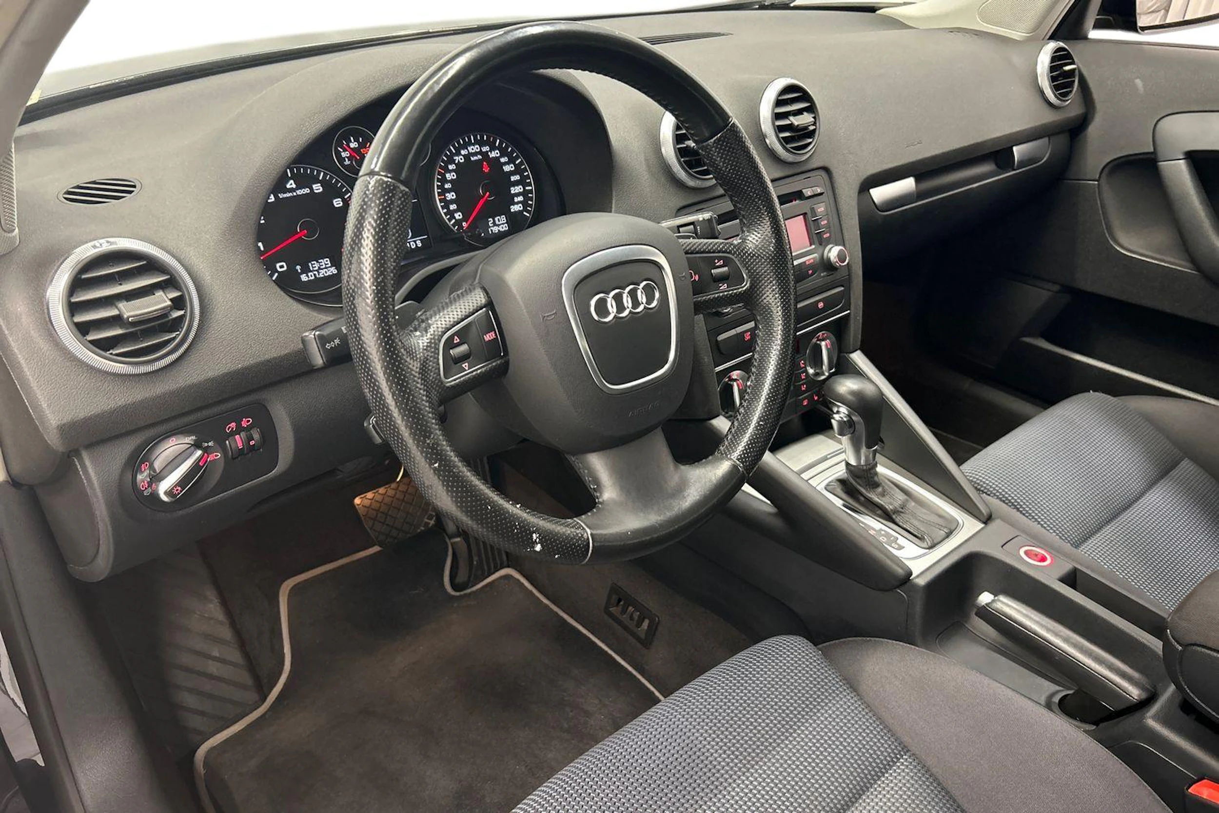 sininen Audi A3 2009 kuva 6.