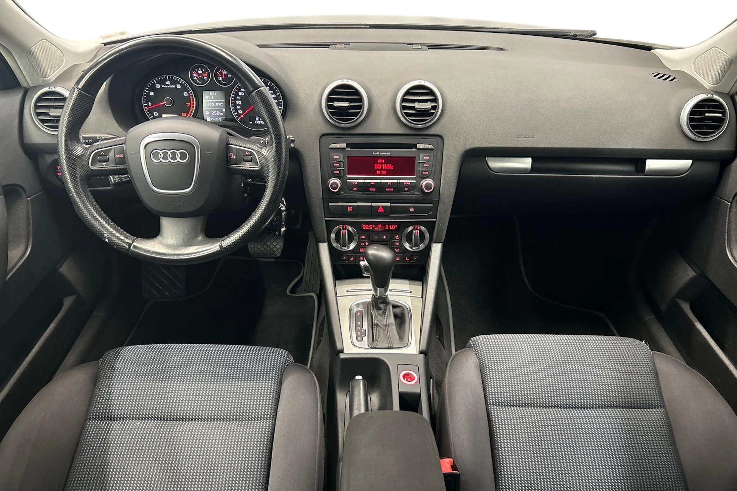 sininen Audi A3 2009 kuva 7.