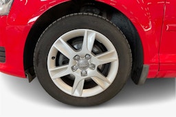 punainen Audi A3 2009 kuva 11.