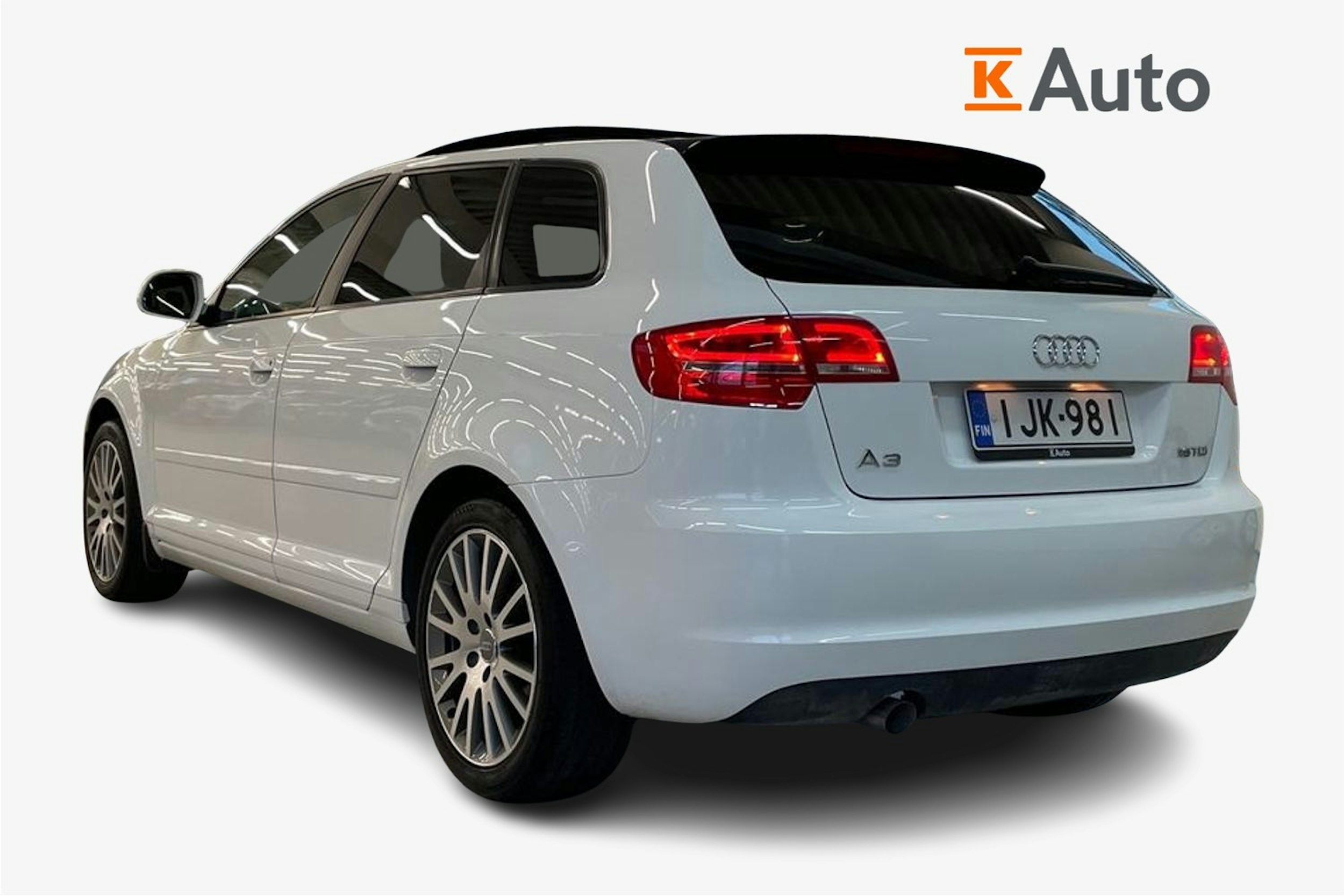 valkoinen Audi A3 2010 kuva 2.