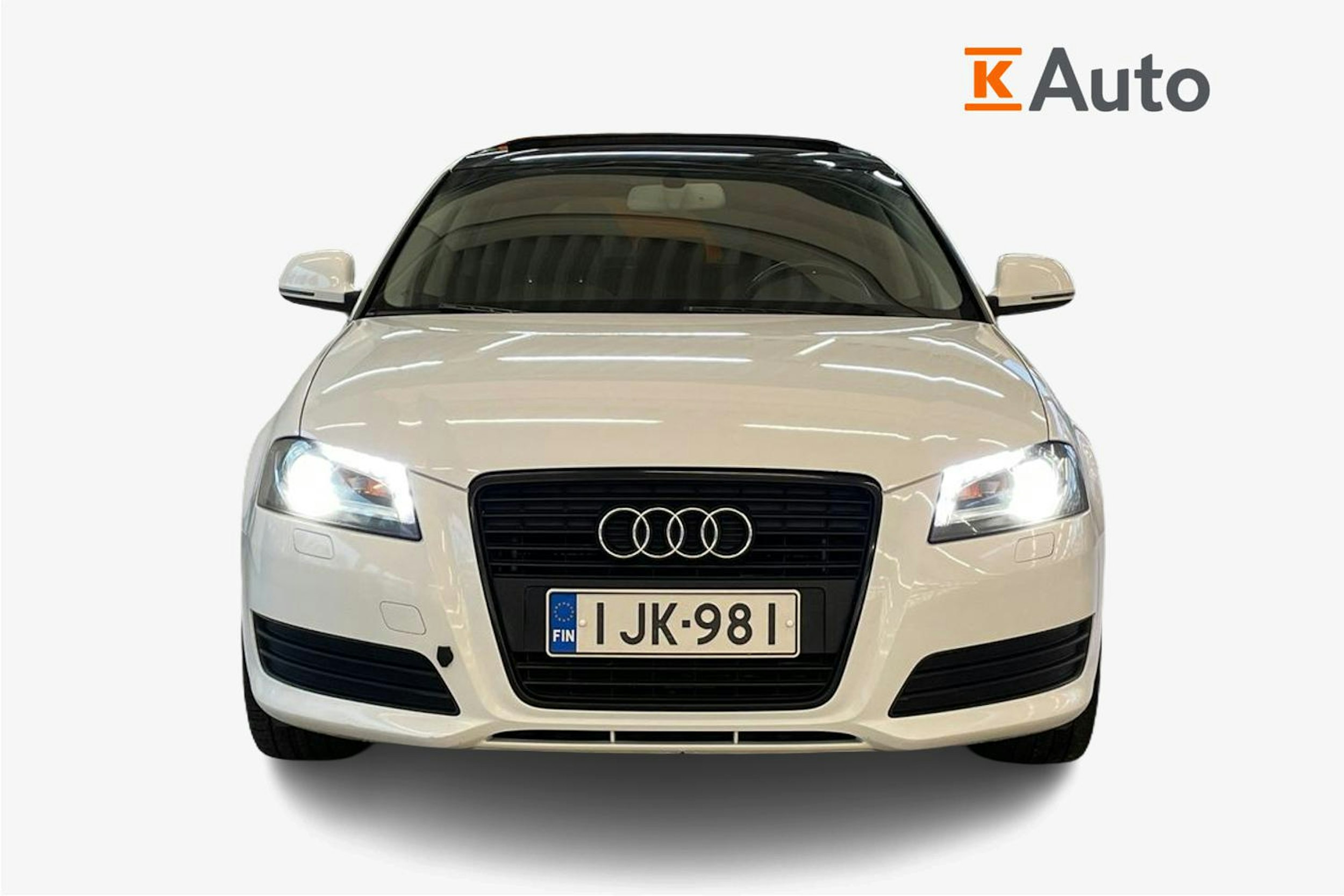 valkoinen Audi A3 2010 kuva 5.
