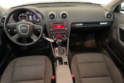 valkoinen Audi A3 2010 kuva 9.