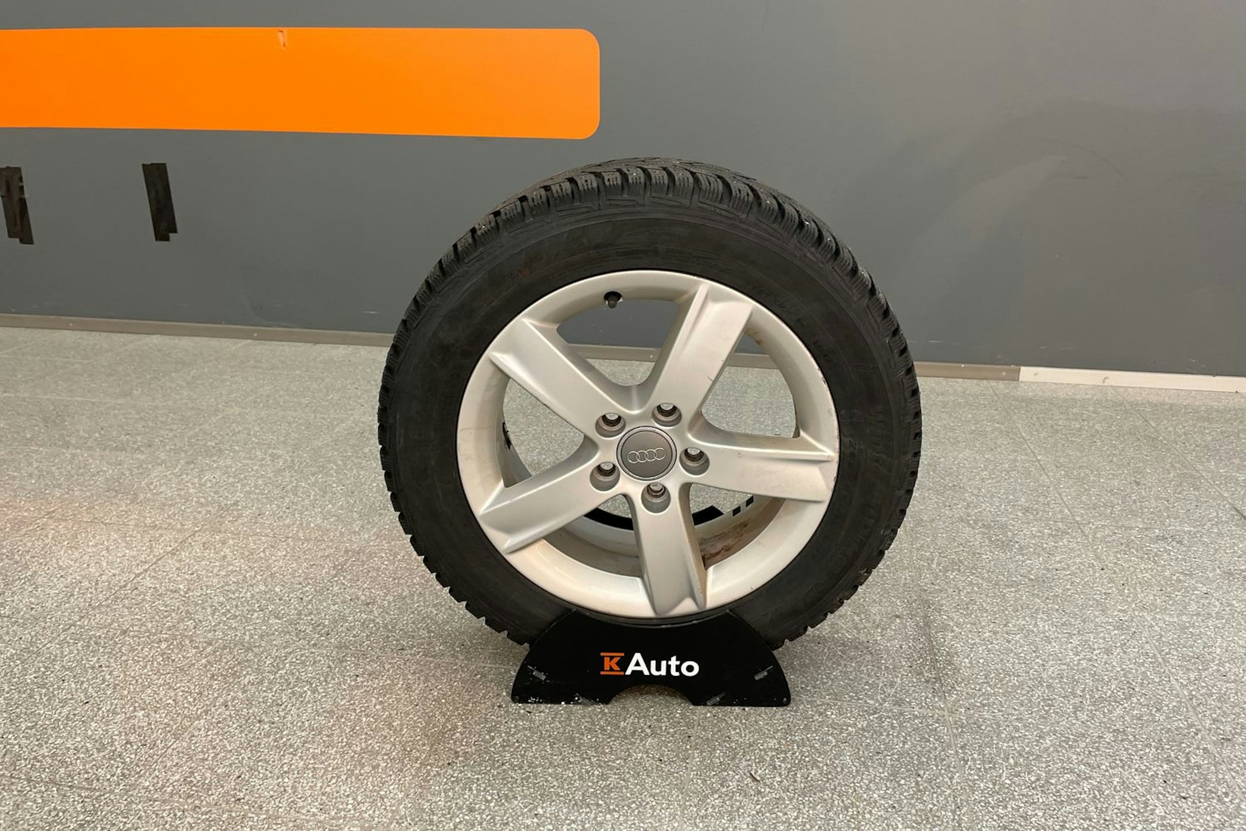 valkoinen Audi A3 2010 kuva 22.