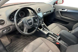 punainen Audi A3 2010 kuva 3.