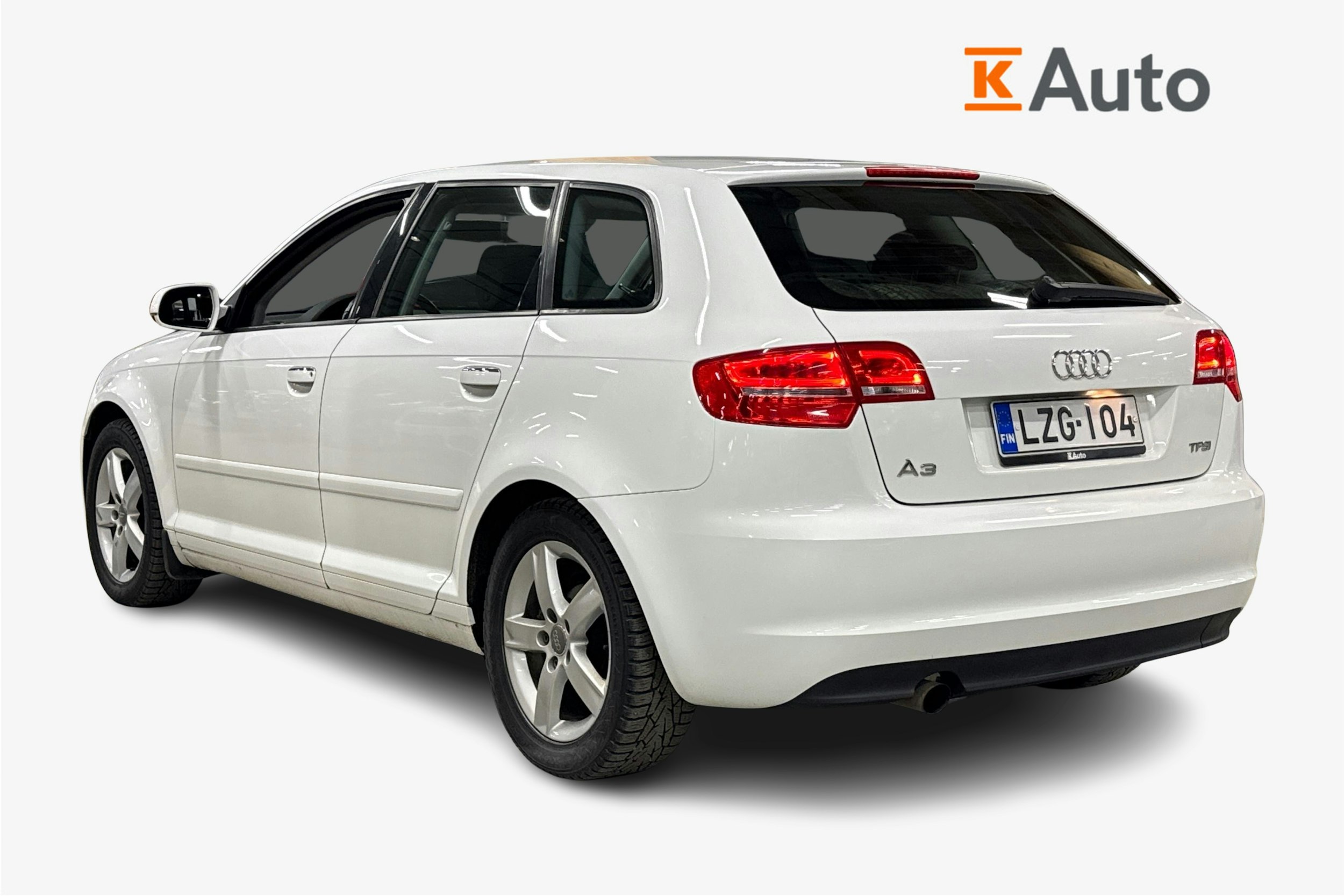 valkoinen Audi A3 2010 kuva 2.