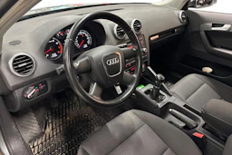 harmaa Audi A3 2010 kuva 3.