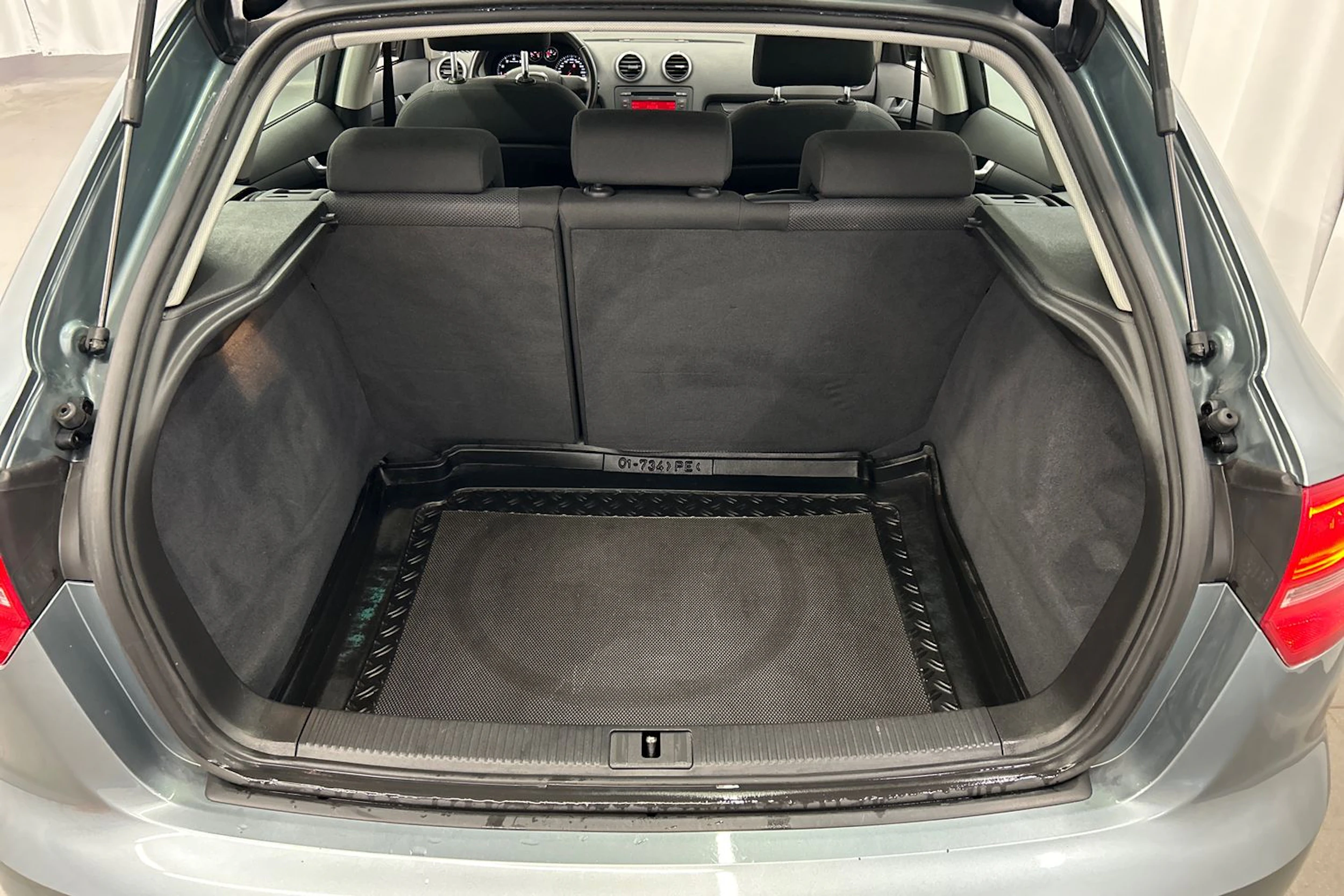 harmaa Audi A3 2010 kuva 13.