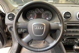 harmaa Audi A3 2010 kuva 11.